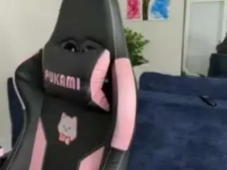 Iambaldheadbrittany  live sex cam