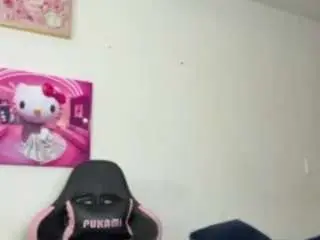 Iambaldheadbrittany  live sex cam