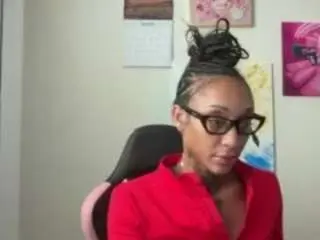 Iambaldheadbrittany  live sex cam
