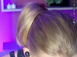 Imisizzle  live sex cam