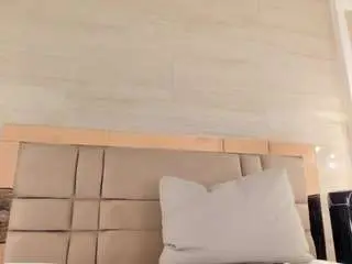 Bella-novoaa  live sex cam