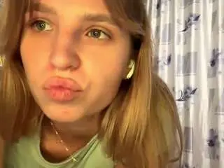 Carlenatopete  live sex cam
