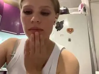 Genieheartz  live sex cam