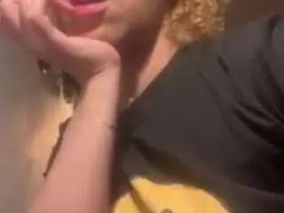 Maacha  live sex cam