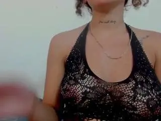 Miiaponss  live sex cam