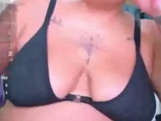 Bigasscurvyyy  live sex cam