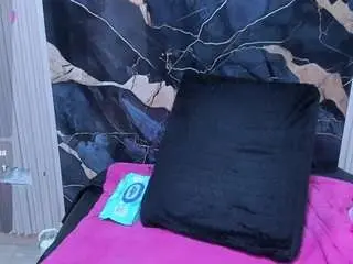 Meghan20  live sex cam