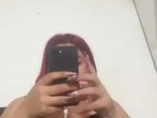 Vikkim-m  live sex cam