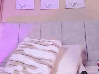 Cherlynn  live sex cam