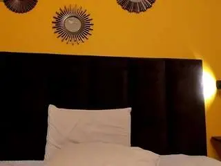 Jessiecurlyy  live sex cam