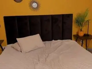 Jessiecurlyy  live sex cam