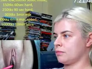 Misslolaa  live sex cam