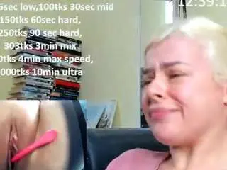 Misslolaa  live sex cam