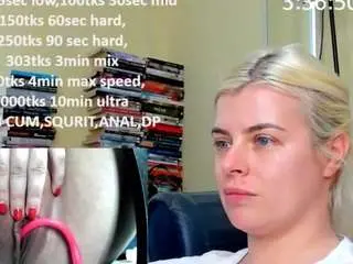 Misslolaa  live sex cam