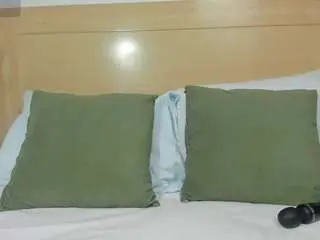 Nayla-thompson  live sex cam