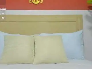 Nayla-thompson  live sex cam