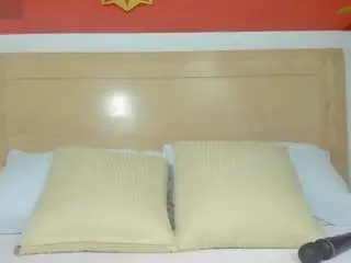 Nayla-thompson  live sex cam