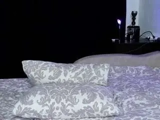 Theivyvibe  live sex cam