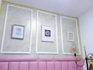 Hollyhendriix  live sex cam