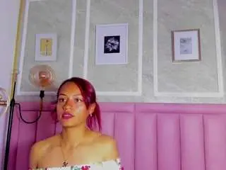 Hollyhendriix  live sex cam