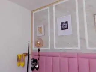 Hollyhendriix  live sex cam