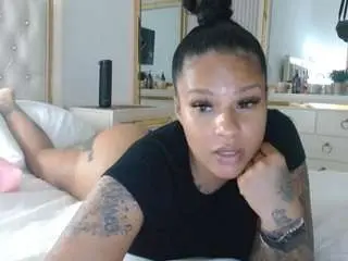 Mulattomamii  live sex cam