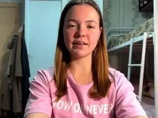 Lucianicklow  live sex cam