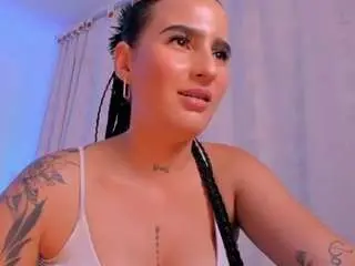 Naiely-naides  live sex cam
