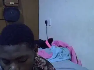 Sweet-roxxy  live sex cam