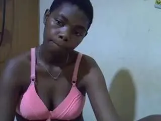 Sweet-roxxy  live sex cam