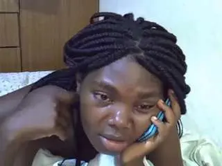 Sweet-roxxy  live sex cam