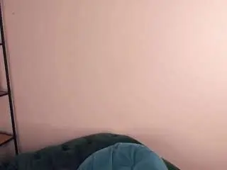 Ileenwyrosdick  live sex cam