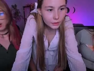 Luna-veyra  live sex cam