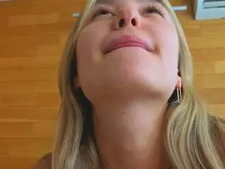 Lunacaams  live sex cam