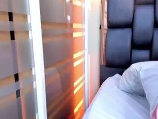 Miriam-milf  live sex cam