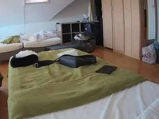 Voyeurcam-julmodels-bed-1  live sex cam