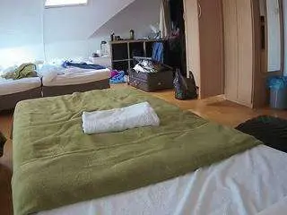 Voyeurcam-julmodels-bed-1  live sex cam