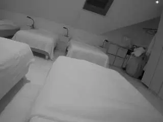 Voyeurcam-julmodels-bed-1  live sex cam