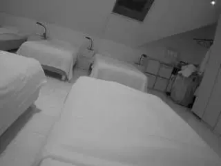 Voyeurcam-julmodels-bed-1  live sex cam
