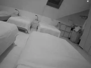 Voyeurcam-julmodels-bed-1  live sex cam