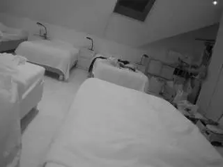 Voyeurcam-julmodels-bed-1  live sex cam