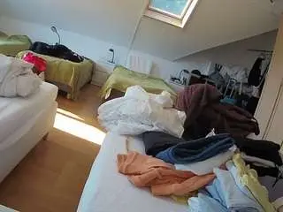 Voyeurcam-julmodels-bed-1  live sex cam