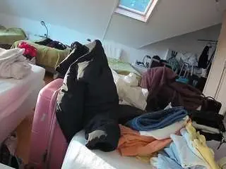 Voyeurcam-julmodels-bed-1  live sex cam