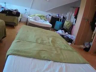 Voyeurcam-julmodels-bed-1  live sex cam