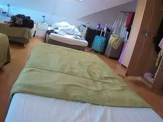 Voyeurcam-julmodels-bed-1  live sex cam