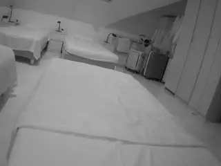 Voyeurcam-julmodels-bed-1  live sex cam