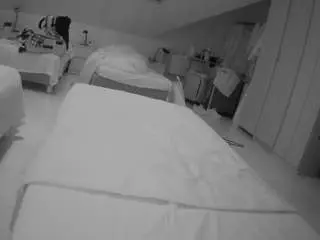 Voyeurcam-julmodels-bed-1  live sex cam
