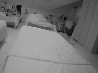 Voyeurcam-julmodels-bed-1  live sex cam