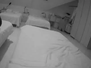 Voyeurcam-julmodels-bed-1  live sex cam