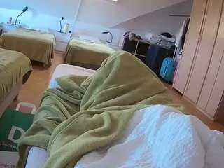 Voyeurcam-julmodels-bed-1  live sex cam